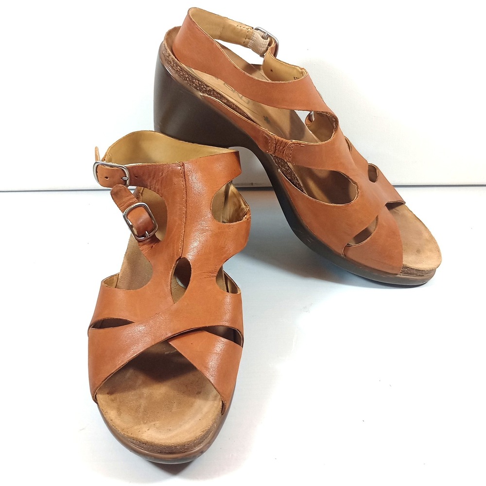 Dansko Womens Wedge Sandals Size 40 9.5 Tan Brown Leather Strappy Comfort Shoes
